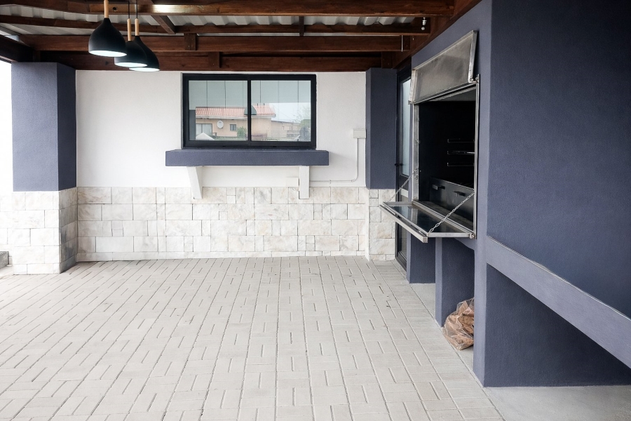 4 Bedroom Property for Sale in McDougall